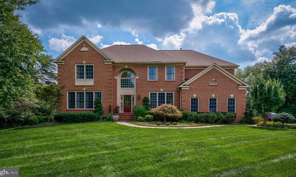 1st image of 12151 Jonathons Glen Way