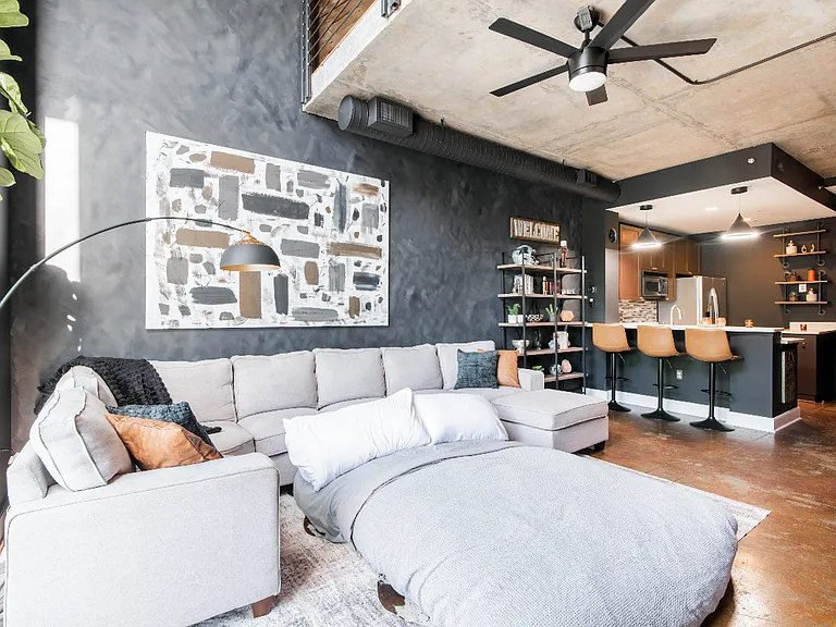 710 W Trade St #308 — Photo 10