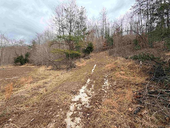 5th image of 6370 Camp Creek Rd