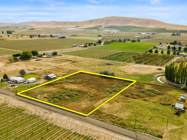 Nka E Charron Rd, Moxee, WA 98936