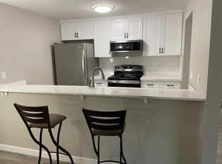14717 NE 44th Pl APT R7, Bellevue, WA 98007