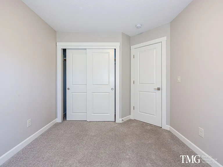 5605 NE 58th Way — Photo 10