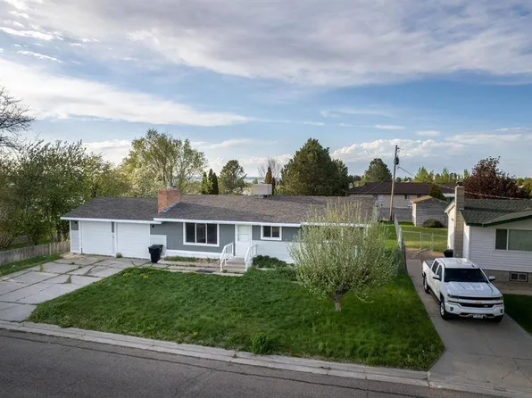 860 Teton Ave, American Falls, ID 83211