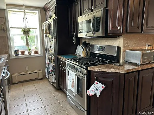 546 E Hudson St — Photo 6