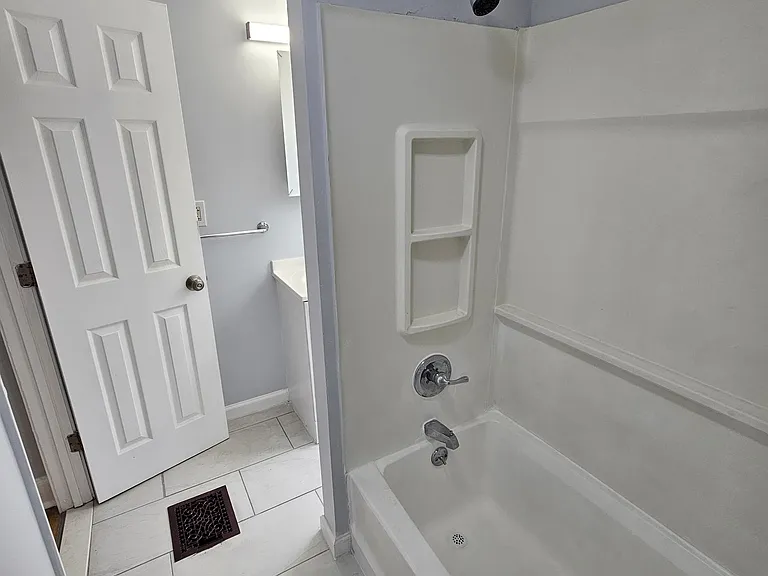 207 E Main St #2 — Photo 6