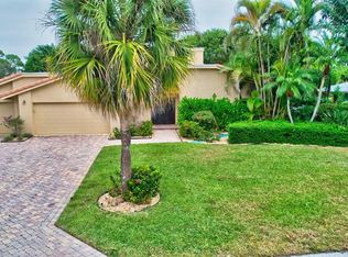 4535 Cocoplum Way, Delray Beach, FL 33445