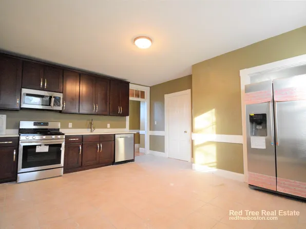 10 Treadway Rd #3, Boston, MA 02125