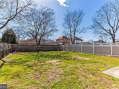 2 bed, 832 sqft, $1,850 — Photo 3
