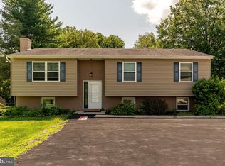 888 Millersville Rd, Lancaster, PA 17603