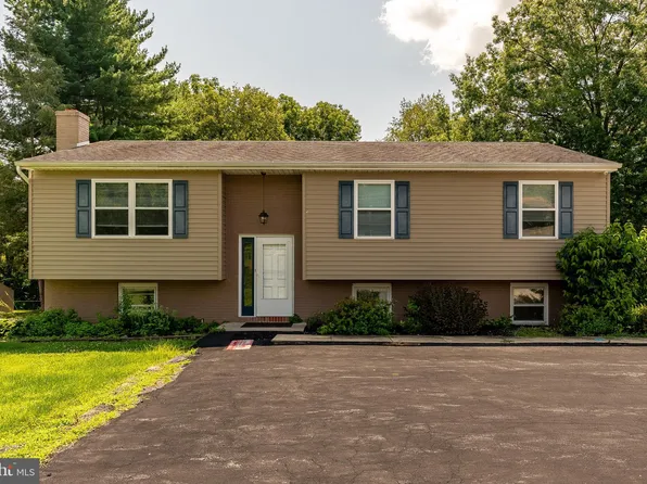 888 Millersville Rd, Lancaster, PA 17603