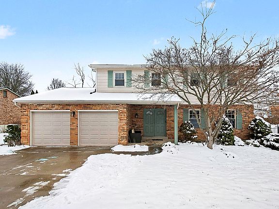 2nd image of 804 Deena Dr