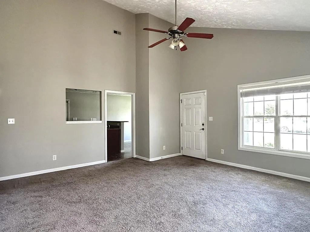 2352 Saltwood Rd — Photo 4