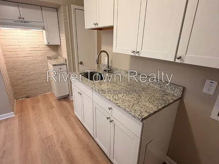 1511 Elkwood St — Photo 3