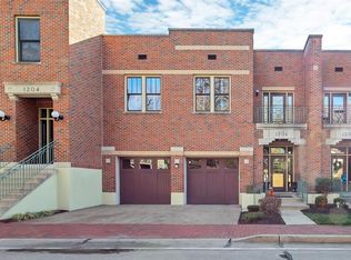 1206 S Main St #3B, Saint Charles, MO 63301