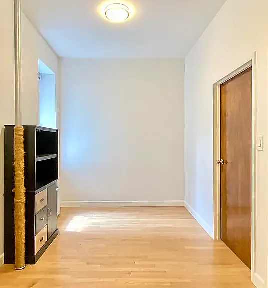 218 E 11th St #1 — Photo 11