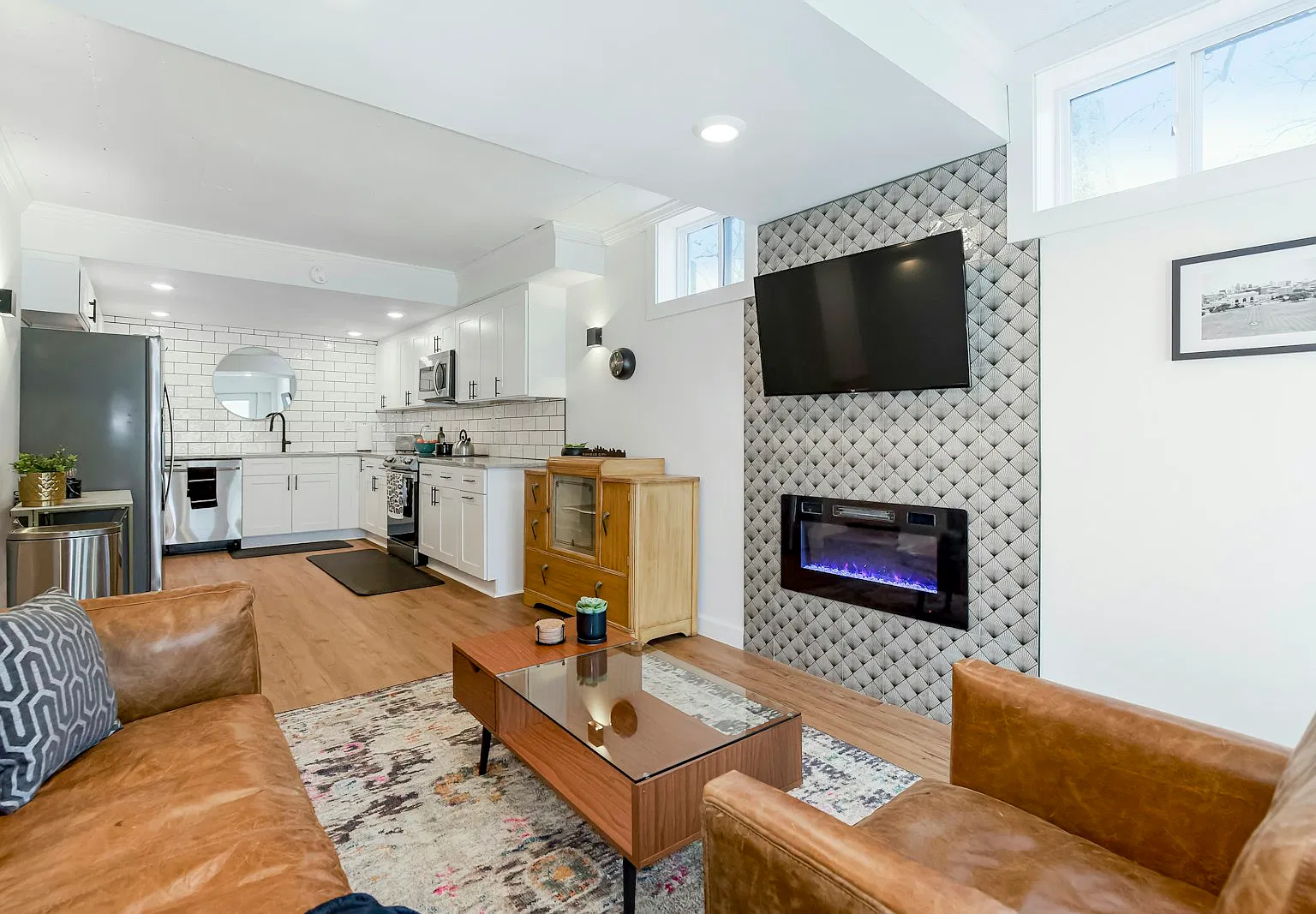 1820 West 38th Street, Unit Basement — Photo 1