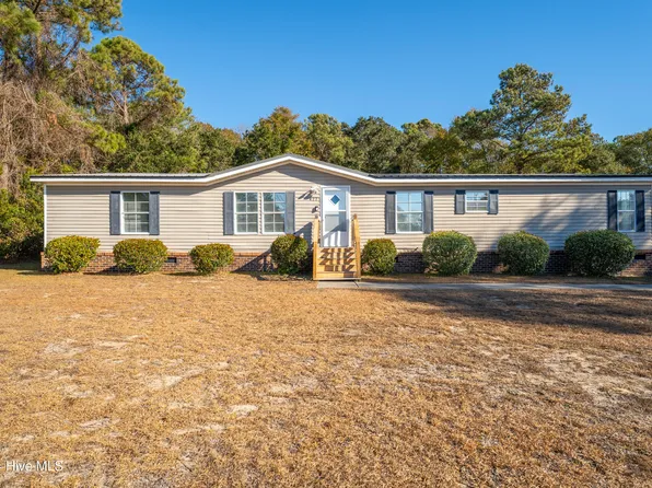 477 Moores Landing Road, Hampstead, NC 28443