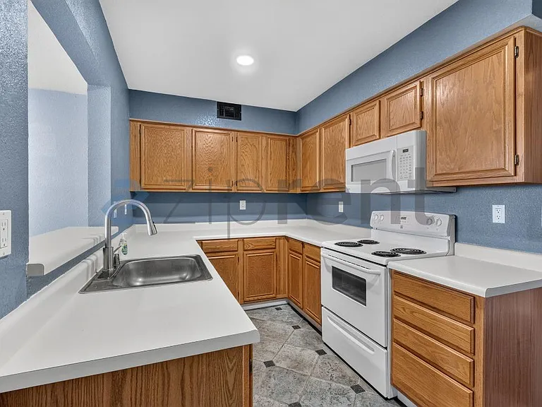 3443 Wells Rd — Photo 11