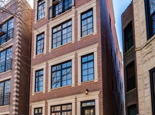 831 W Buckingham Pl APT 4, Chicago, IL 60657