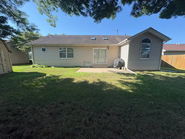 2730 Cedar Ridge Dr — Photo 13
