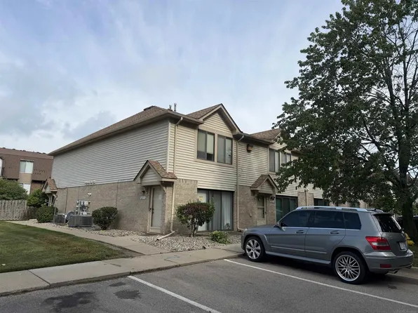 38589 Wellington Dr, Clinton Township, MI 48036