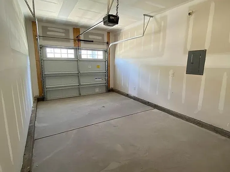 1009 Sycaten St — Photo 24