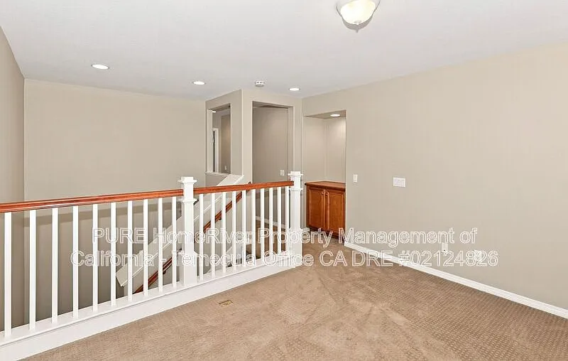 3 bed, 3.0 bath, 2374 sqft, $3,695 — Photo 4