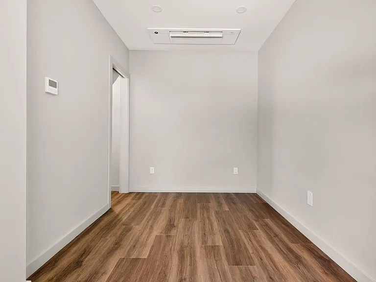 176 Hudson St #3 — Photo 10