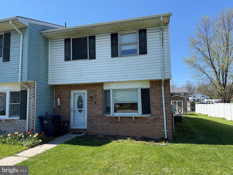 1st image of 14871 Robinhood Cir