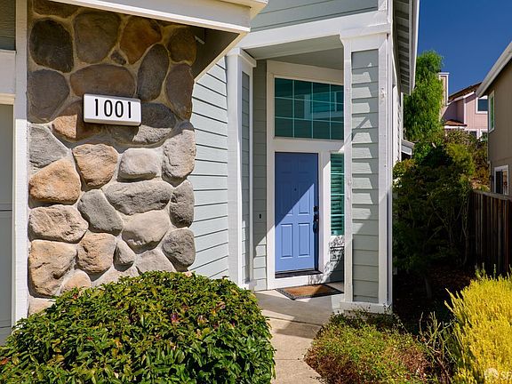2nd image of 1001 Feather Cir
