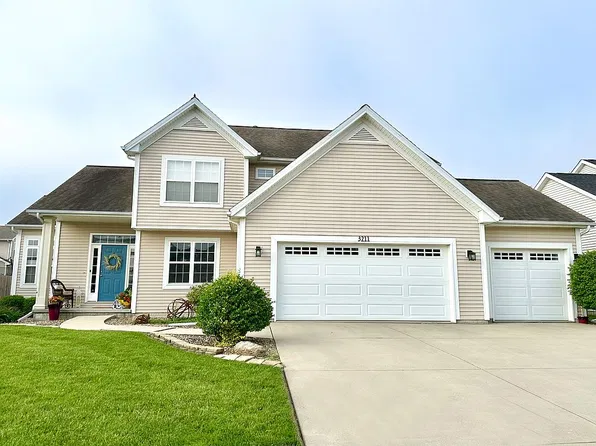 3211 Blue Bird St, Normal, IL 61761