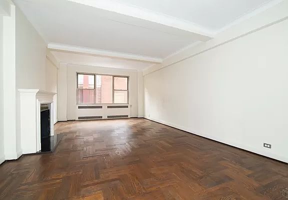 2nd image of 1150 Park Ave #2C