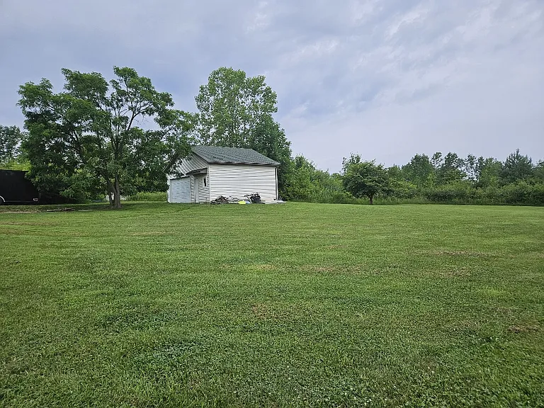 12465 Girdled Rd — Photo 5