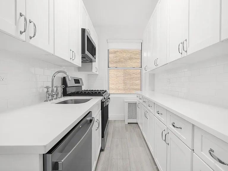 25 W 81st St #3A — Photo 4