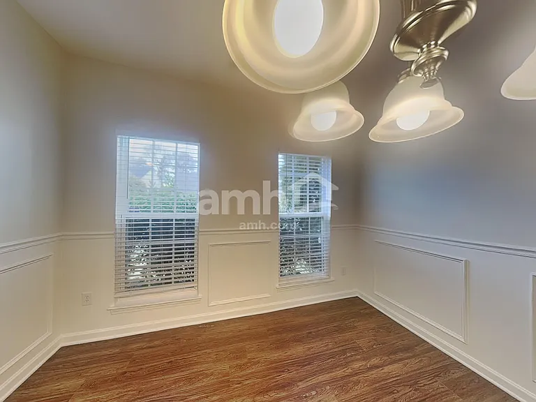 1019 Canopy Dr — Photo 6
