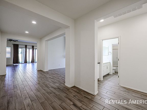 4th image of 22492 E Duncan St