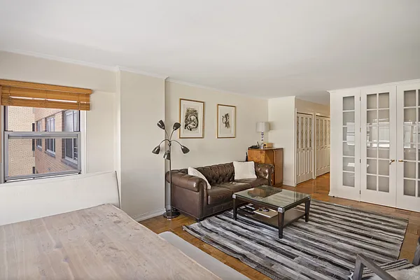 Sold by HomeDax Real Estate | media 3