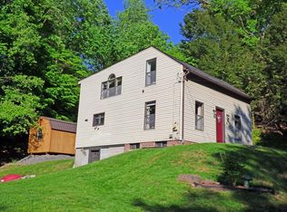 15 Pleasant Ave, Deerfield, MA 01342