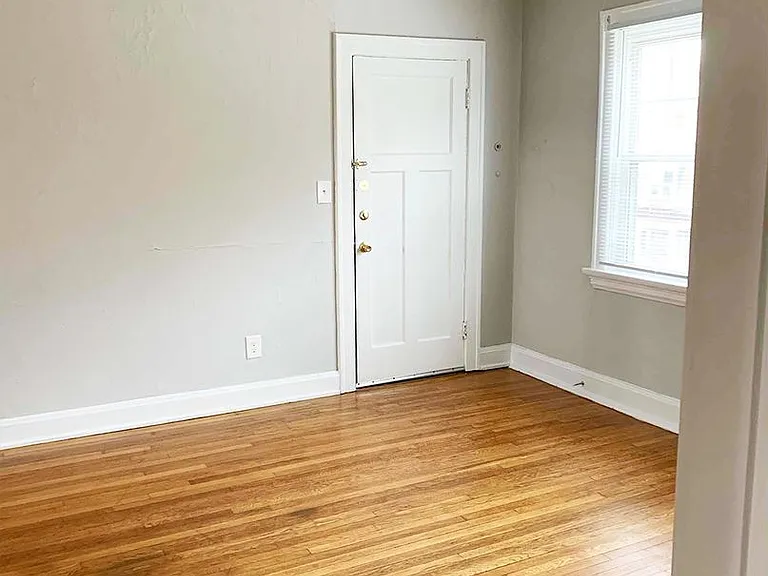 415-419-423 Probasco St — Photo 51