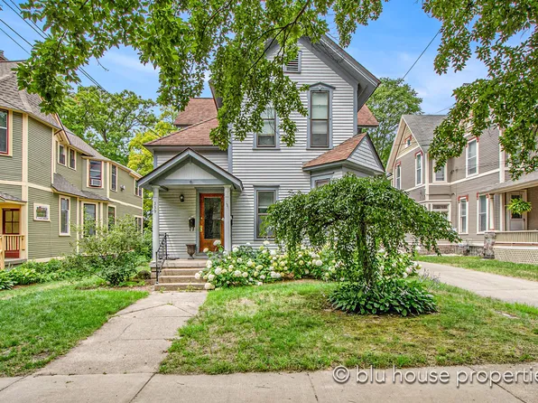 339 Paris Ave SE, Grand Rapids, MI 49503