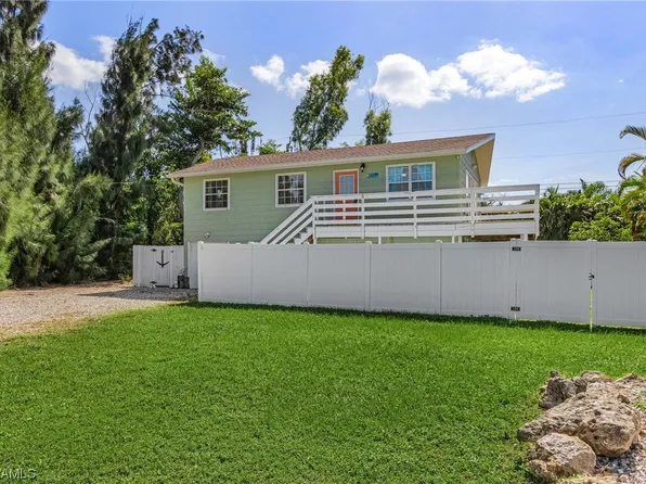 5823 Trout Rd, Bokeelia, FL 33922