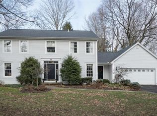 28 Rosedale Ave, Hamburg, NY 14075