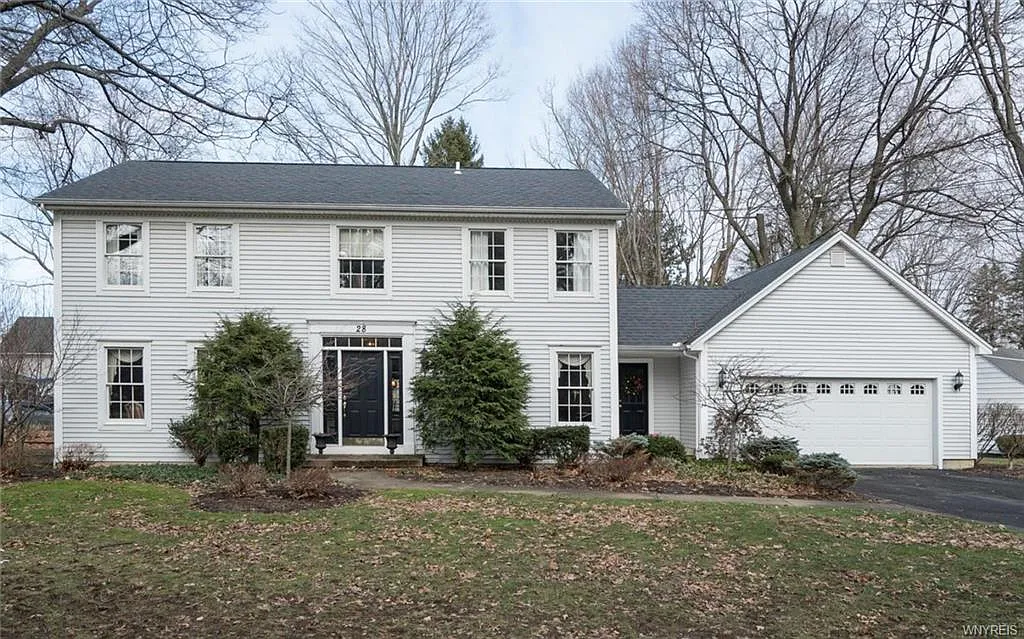 28 Rosedale Ave photo 1