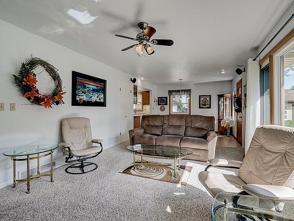 4th image of 2230 Crestview Ct