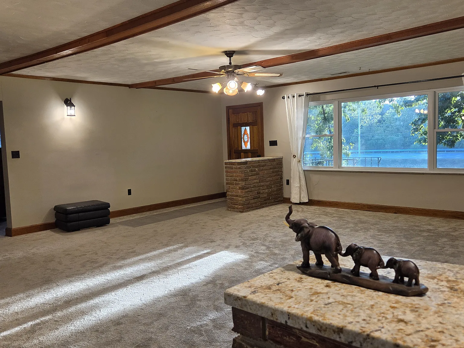 2 bed, 1500 sqft, $1,650 — Photo 3