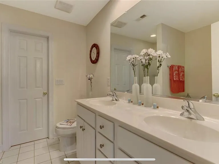 Master bed bath