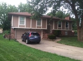 5824 SW 28th St, Topeka, KS 66614