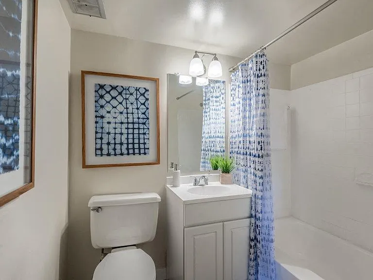 The Willows Apartment Homes — Photo 8