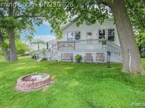 845 S Lakeside Dr, Michigan Center, MI 49254