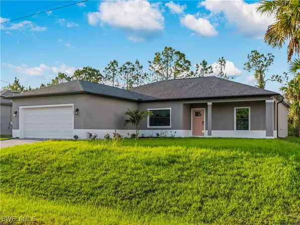 1131 Augusta St E, Lehigh Acres, FL 33974
